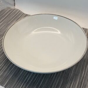 Harmony House Simone 3853 Fine China Vegetable Bowl 9 inch White Platinum Japan
